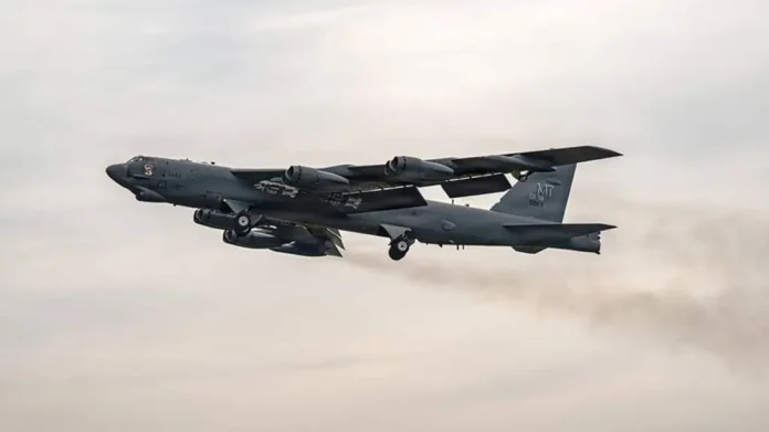 Стратегические бомбардировщики B-52 покинули авиабазу Фэрфорд в Британии