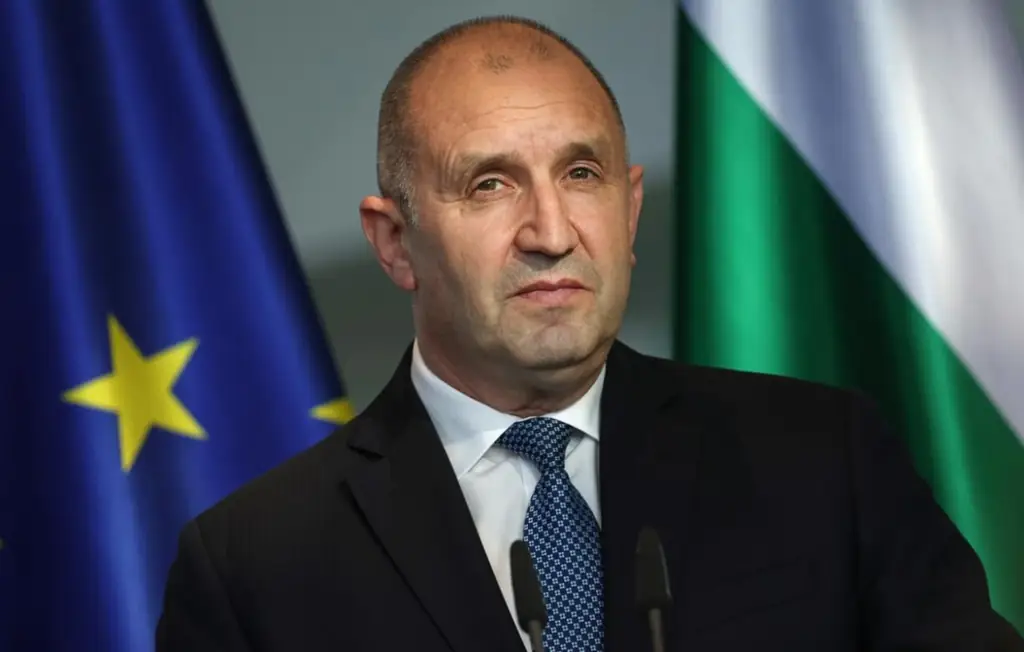 Румен Радев пригрозил наложить вето на 21-й пакет санкций ЕС против России