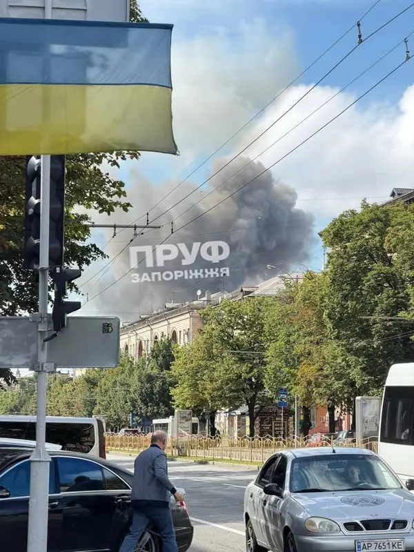Российские войска нанесли ракетный удар по центральной части Запорожья