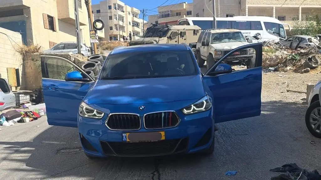 В лагере беженцев Дехейше обнаружен тайник с оружием и угнанный автомобиль