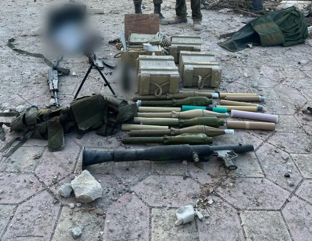 ЦАХАЛ обнаружил более 150 единиц оружия в деревне Хаддата на юге Ливана