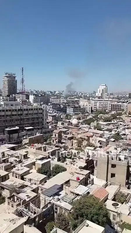 Агентство Reuters: серия взрывов в Дамаске рядом с отелем, где остановился Макрон